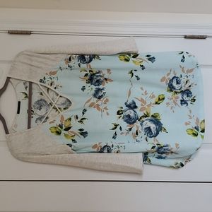 Staccato Women's 3/4 sleeve v-neck tunic size Large.